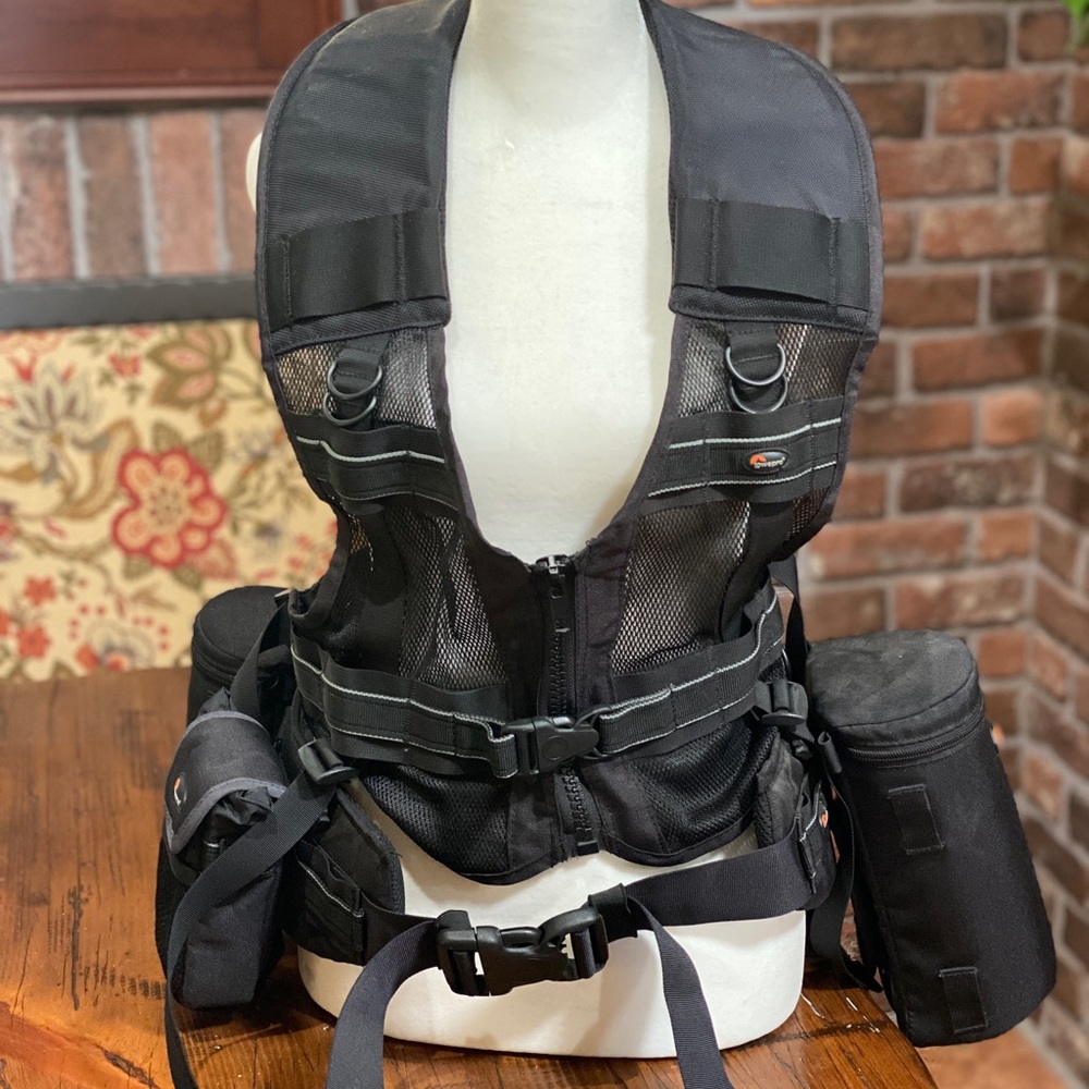 Lowepro camera vest with lens pockets (removable)